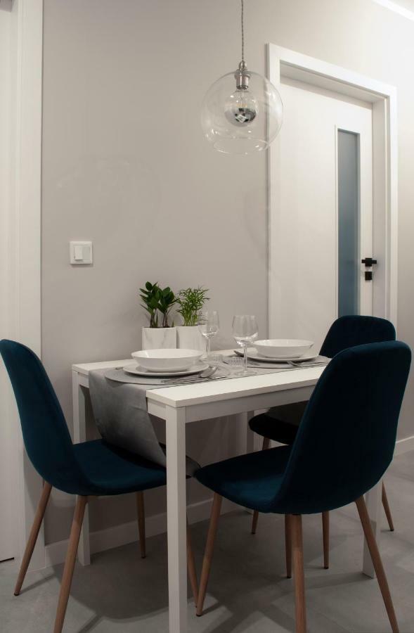 Navyblue Apartment Cracow Free Parking Tv Krasków Eksteriør bilde